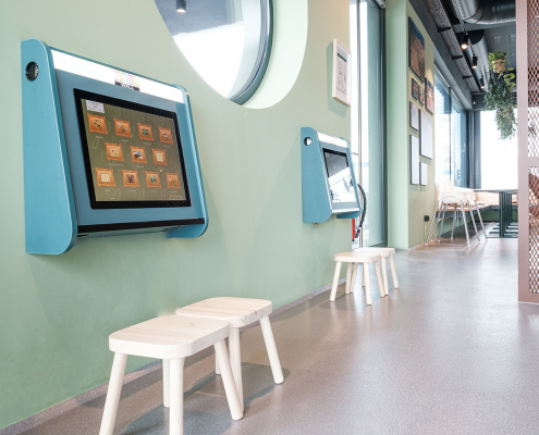 Magic Wall smart bei Mary Lou Kinderterminal Kindercomputer Kinderspielecke Magic Wall smart Touchscreen Restaurant Panilo22