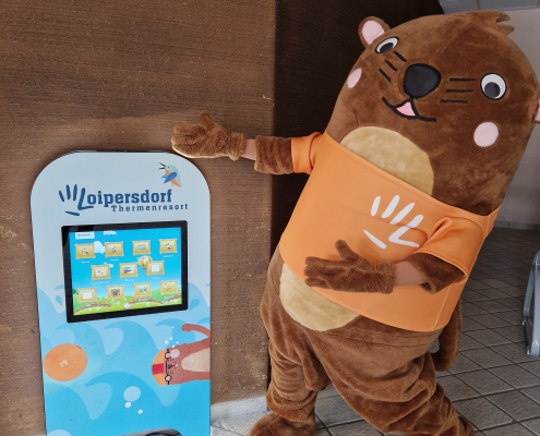 Magic Wall deluxe in der Therme Loipersdorf Kinderterminal Wandspielcomputer Kindercomputer Kinderspielecke Magic Wall deluxe Touchscreen Therme Loipersdorf