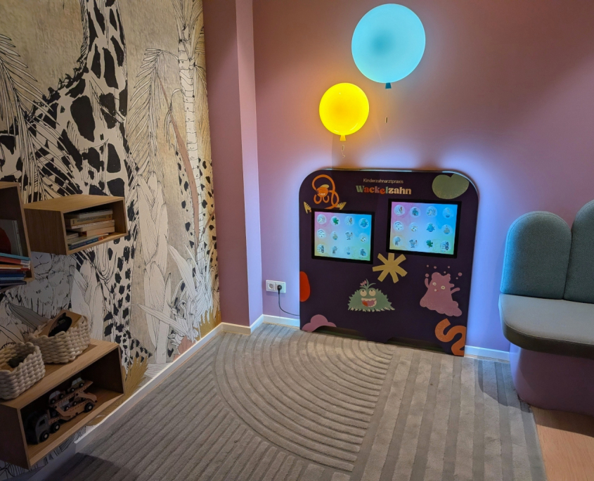 Kinderterminal Magic Wall superior bei Zahnarztpraxis Wackelzahn Bonn